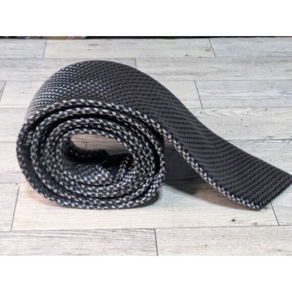 MICHAEL KORS Silk Linked Hexagon Charcoal Gray Neat Tie 3 1/8" X 60" - Picture 2 of 5